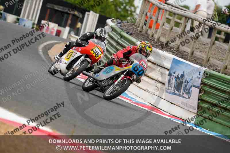 Vintage motorcycle club;eventdigitalimages;mallory park;mallory park trackday photographs;no limits trackdays;peter wileman photography;trackday digital images;trackday photos;vmcc festival 1000 bikes photographs